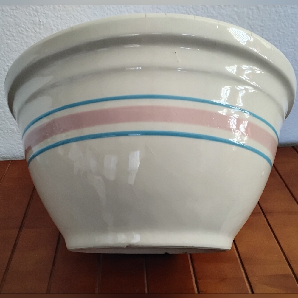 Vintage McCoy Pottery Ovenware | Made in USA Stoneware Mixing Bowl - Picture 3 of 10